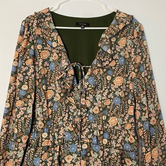 CITY STUDIO Womans Ruffle V neck  Multicolor Dress Tiered Ruffle Long Sleeve XXL - Picture 13 of 16